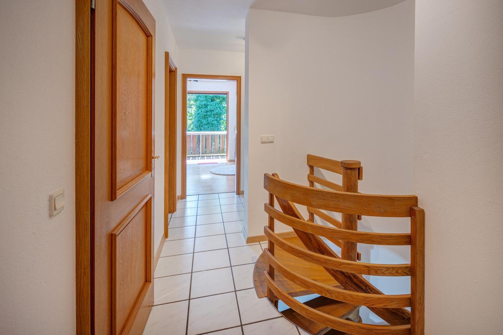 Moderne Maisonette Mit Garten อุนเทอร์ชไลสส์ไฮม์ ภายนอก รูปภาพ